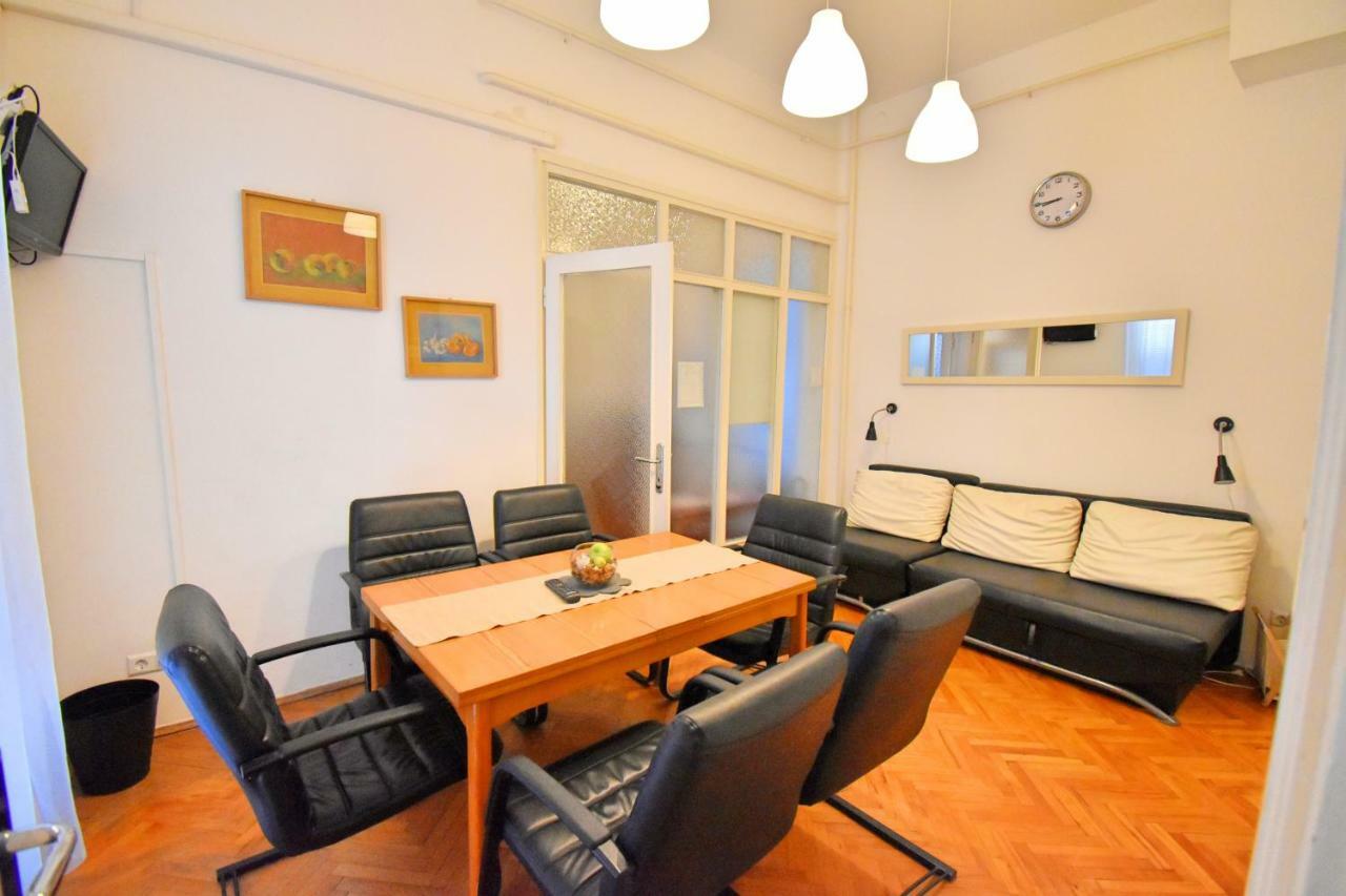 Donos Apartments ซาเกร็บ ภายนอก รูปภาพ